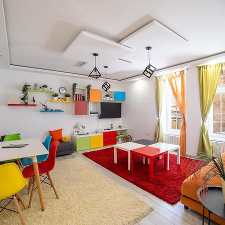 Old Town Colorful Two-Bedroom Apartment Sarajevo Exterior photo