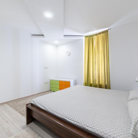 Old Town Colorful Two-Bedroom Apartment Sarajevo Exterior photo